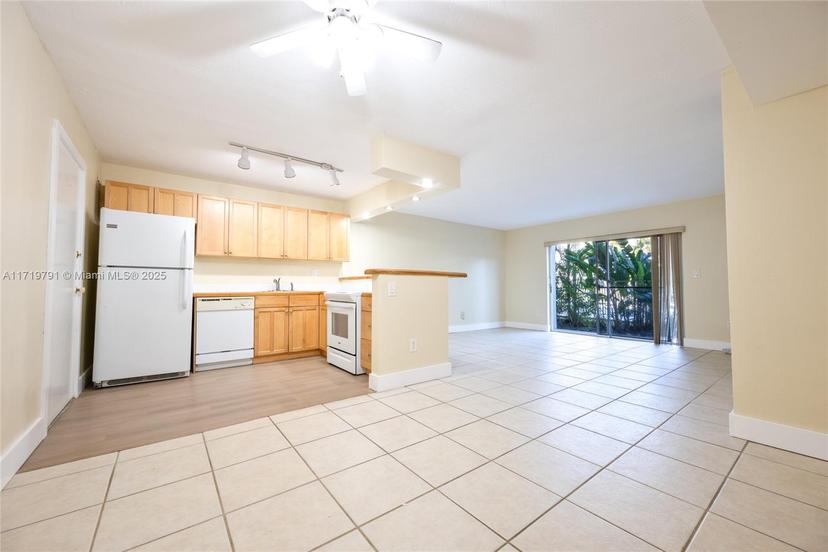 Picture of 7473 SW 82Nd St # A111, Miami FL 33143