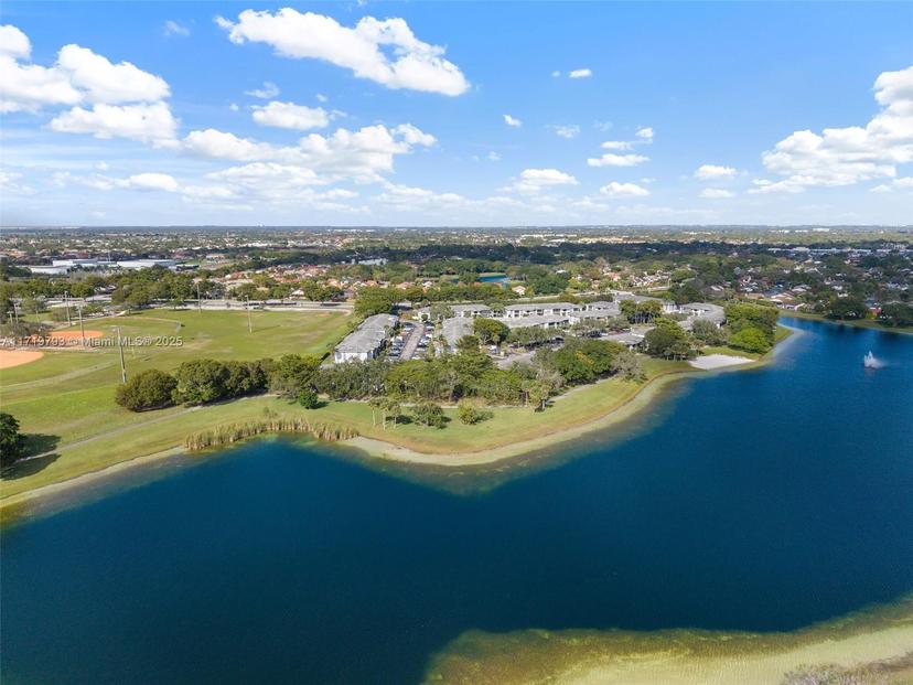 Picture of 9729 Hammocks Blvd # 106E, Miami FL 33196