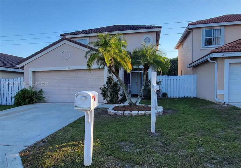Picture of 7758 Springfield Lake Dr, Lake Worth FL 33467