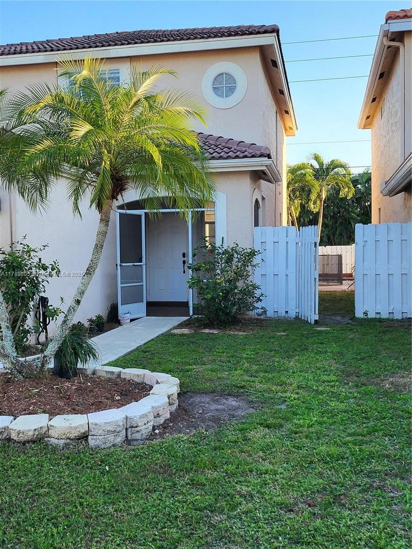 Picture of 7758 Springfield Lake Dr, Lake Worth FL 33467