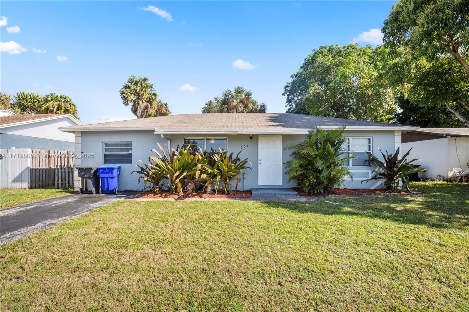 Picture of 604 SW 76Th Ter, North Lauderdale, FL 33068