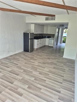 Picture of 2850 N Palm Aire Dr # 106, Pompano Beach, FL 33069