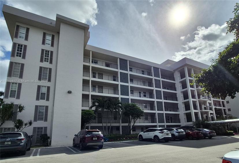 Picture of 2850 N Palm Aire Dr # 106, Pompano Beach FL 33069