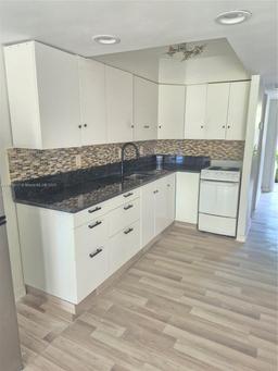 Picture of 2850 N Palm Aire Dr # 106, Pompano Beach, FL 33069