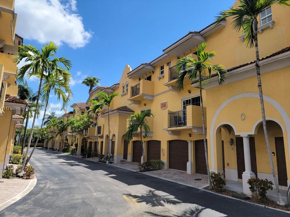 Picture of 2532 SW 14Th Ave # 304, Fort Lauderdale, FL 33315