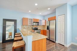 Picture of 2532 SW 14Th Ave # 304, Fort Lauderdale, FL 33315