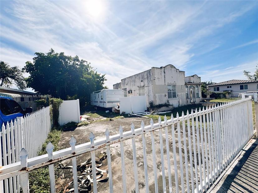Picture of 1672 NW 116Th Ter, Miami FL 33167