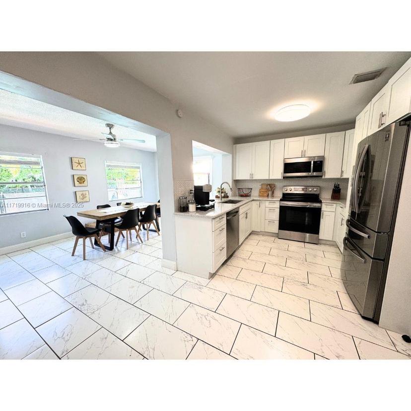 Picture of 8121 NW 72Nd Ave, Tamarac FL 33321