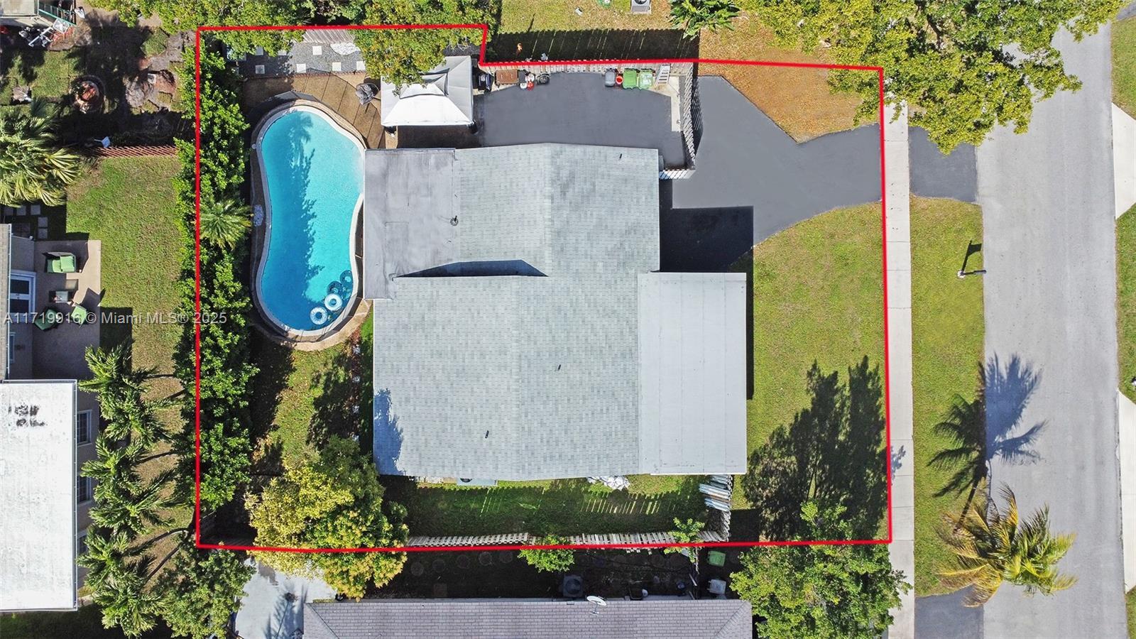 Picture of 8121 NW 72Nd Ave, Tamarac, FL 33321
