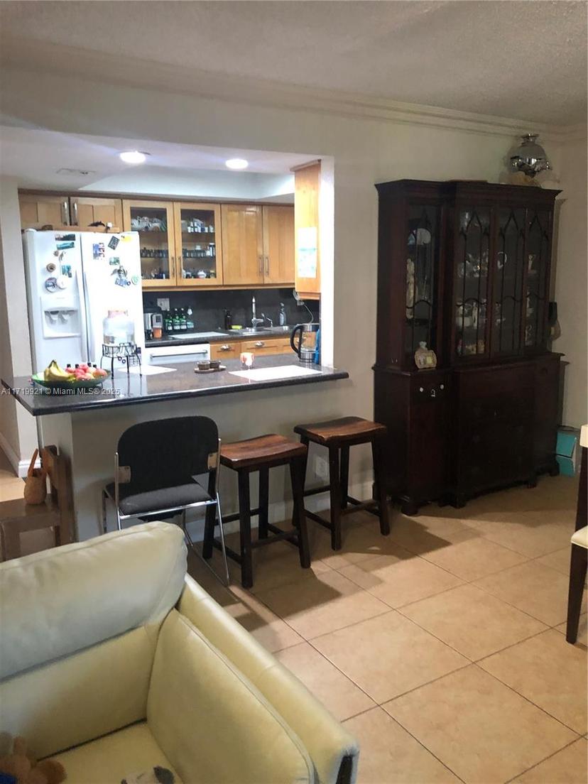 Picture of 1951 Atlantic Shores Blvd # 17, Hallandale Beach FL 33009