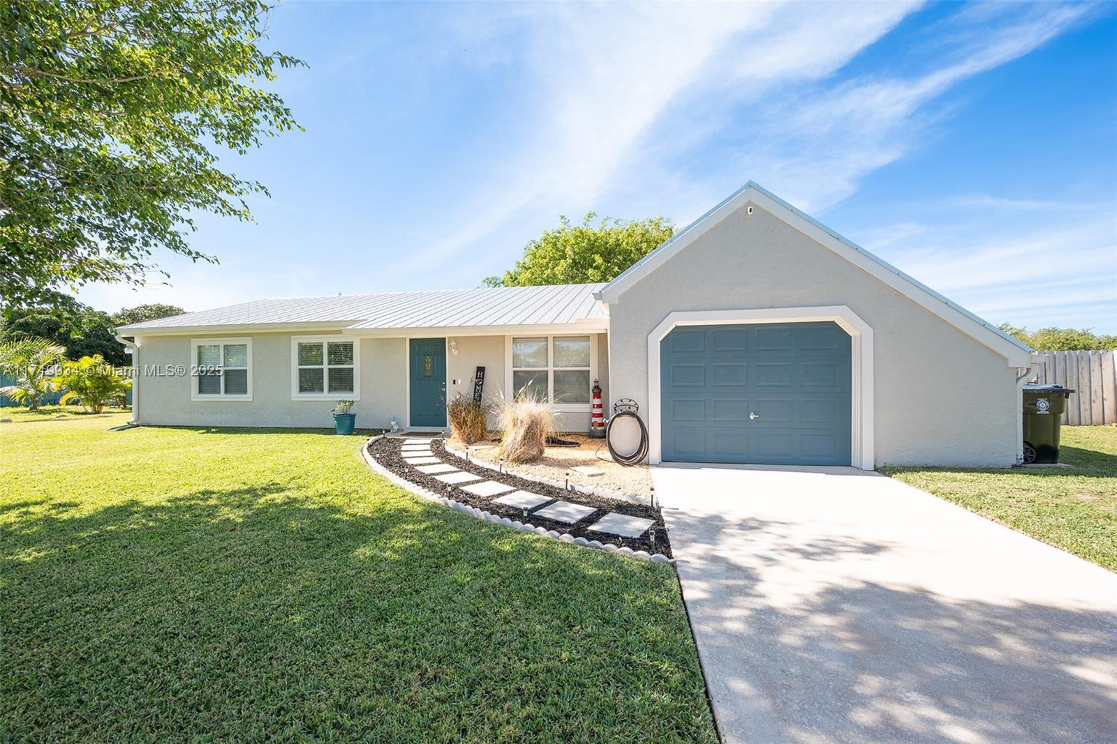 Picture of 1634 SE Higdon Ct, Port St. Lucie, FL 34952