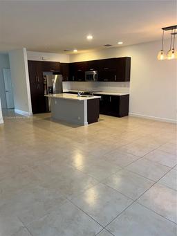 Picture of 5930 NW 104Th Path, Doral, FL 33178
