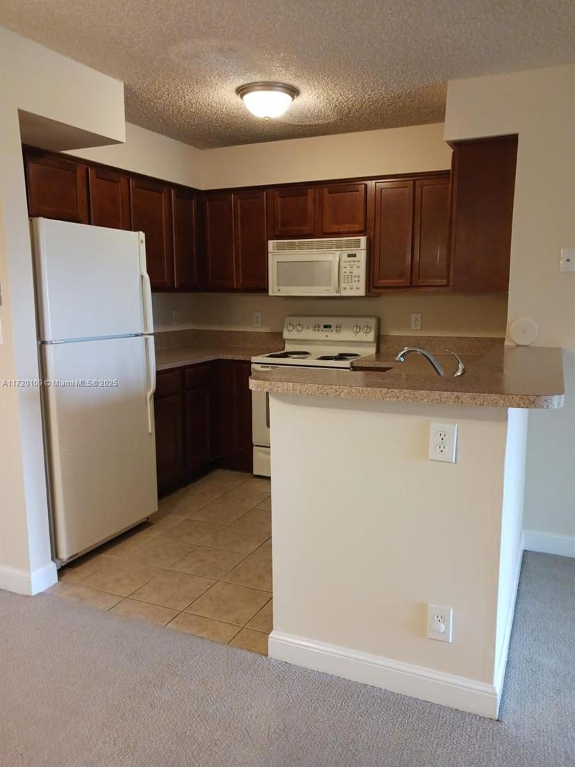Picture of 7630 Westwood Dr # 305, Tamarac FL 33321