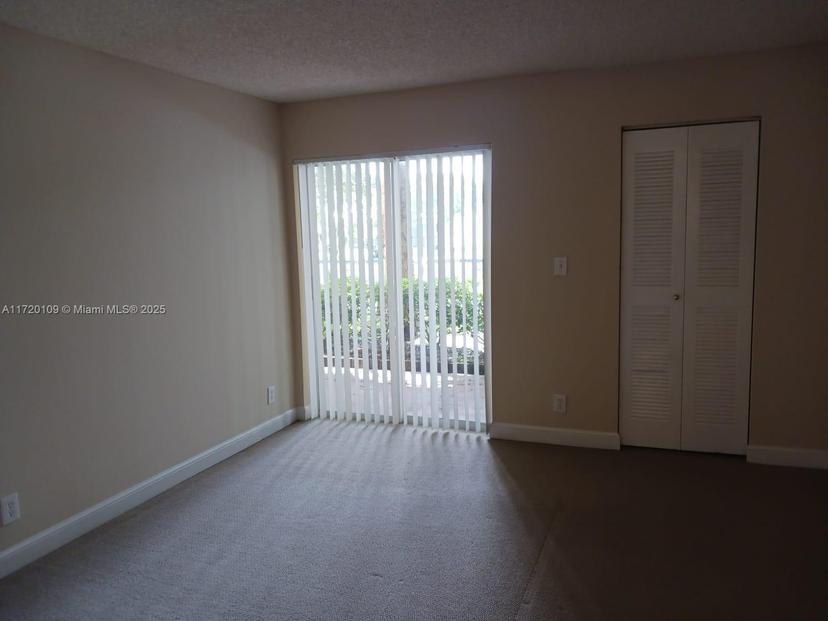 Picture of 7630 Westwood Dr # 305, Tamarac FL 33321