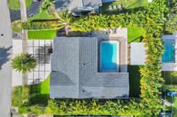 Picture of 2045 NE 202Nd St, Miami, FL 33179