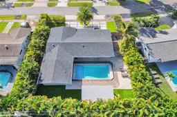 Picture of 2045 NE 202Nd St, Miami, FL 33179