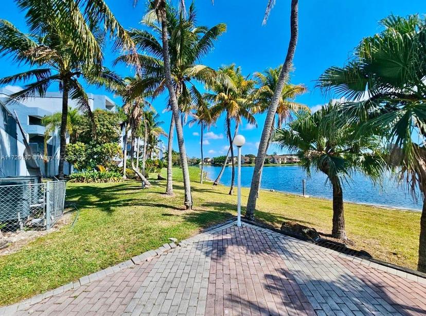Picture of 9365 Fontainebleau Blvd # E207, Miami FL 33172