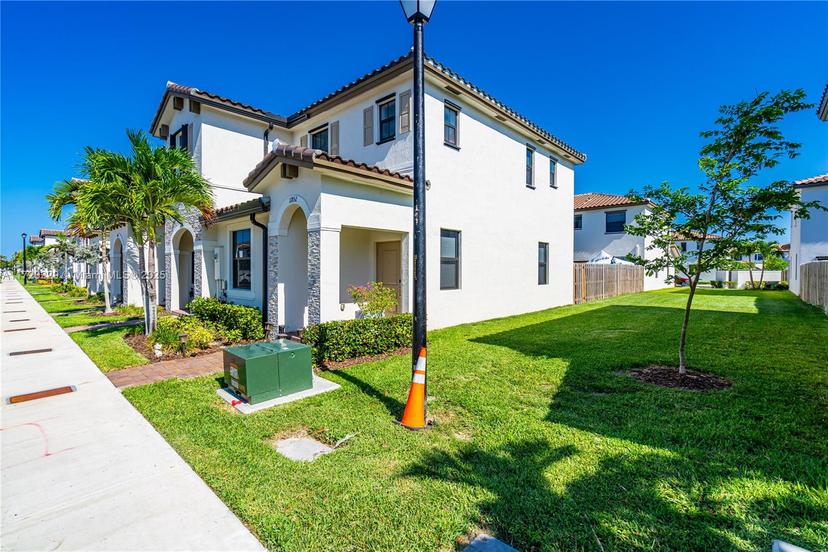 Picture of 11852 SW 245Th Ter # 11852, Homestead FL 33032