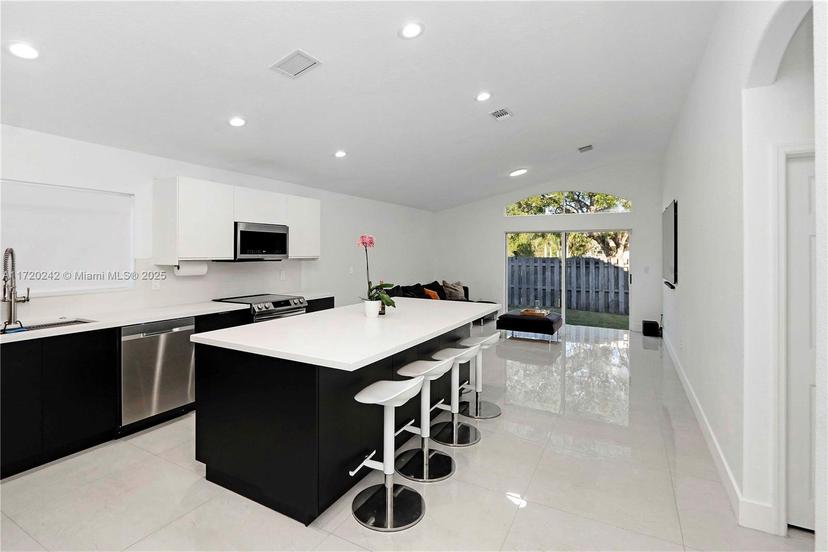 Picture of 1877 SE 13Th St, Homestead FL 33035