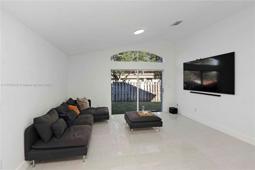 Picture of 1877 SE 13Th St, Homestead FL 33035