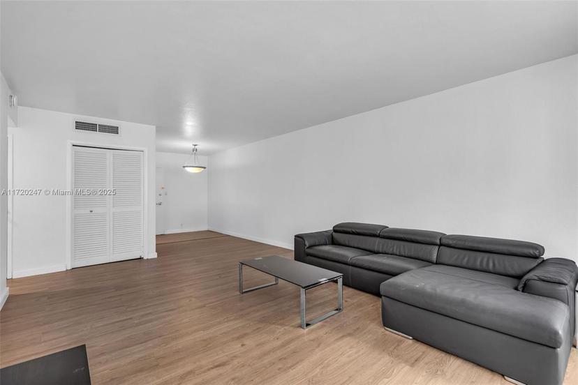 Picture of 1200 West Ave # 823, Miami Beach FL 33139