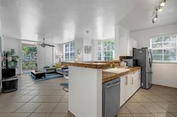 Picture of 19877 E Country Club Dr # 107, Aventura, FL 33180