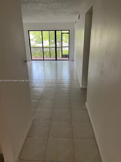 Picture of 2318 S Cypress Bend Dr # 125, Pompano Beach FL 33069
