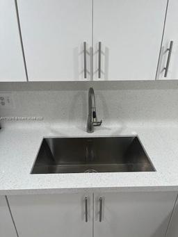 Picture of 2318 S Cypress Bend Dr # 125, Pompano Beach, FL 33069
