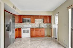 Picture of 232 SE 10Th Ave # 232, Pompano Beach, FL 33060