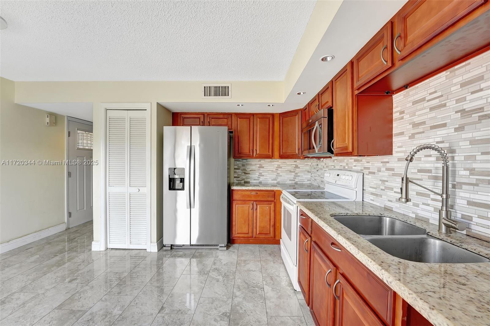 Picture of 232 SE 10Th Ave # 232, Pompano Beach, FL 33060