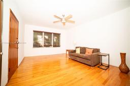 Picture of 1145 Meridian Ave # 9, Miami Beach, FL 33139