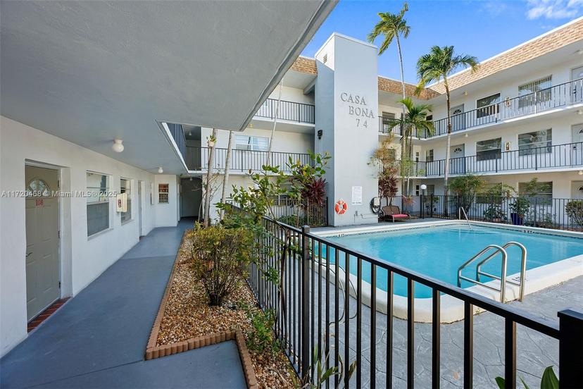 Picture of 714 NE 10Th St # 108, Hallandale Beach FL 33009
