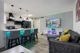 Picture of 714 NE 10Th St # 108, Hallandale Beach, FL 33009