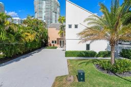 Picture of 201 Atlantic Ave, Sunny Isles Beach, FL 33160
