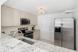 Picture of 401 NE 14Th Ave # 504, Hallandale Beach, FL 33009