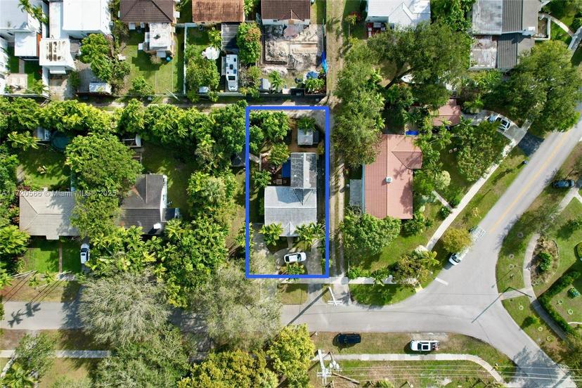Picture of 370 Hibiscus Dr, Miami Springs FL 33166