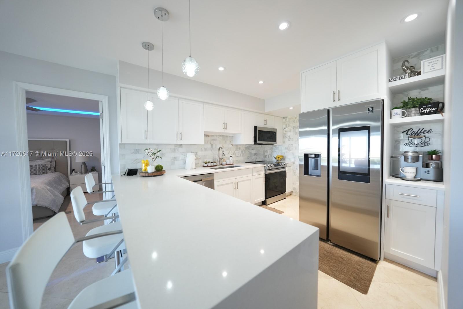 Picture of 200 Diplomat Pkwy # 827, Hallandale Beach, FL 33009