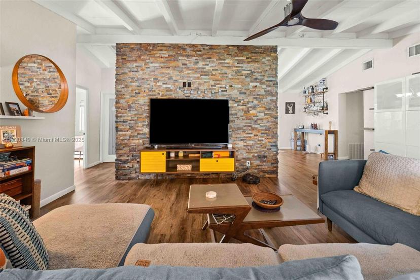 Picture of 2549 Flamingo Ln, Fort Lauderdale FL 33312