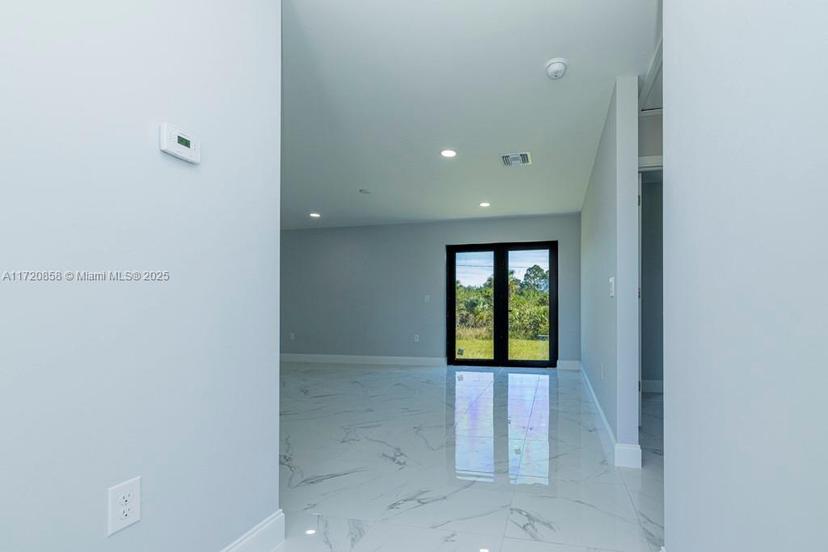 Picture of 1302 Hibiscus Ave, Lehigh Acres FL 33972