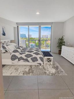 Picture of 9261 E Bay Harbor Dr # 704, Bay Harbor Islands, FL 33154