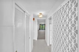 Picture of 2601 NE 14Th St Cswy # 521, Pompano Beach, FL 33062