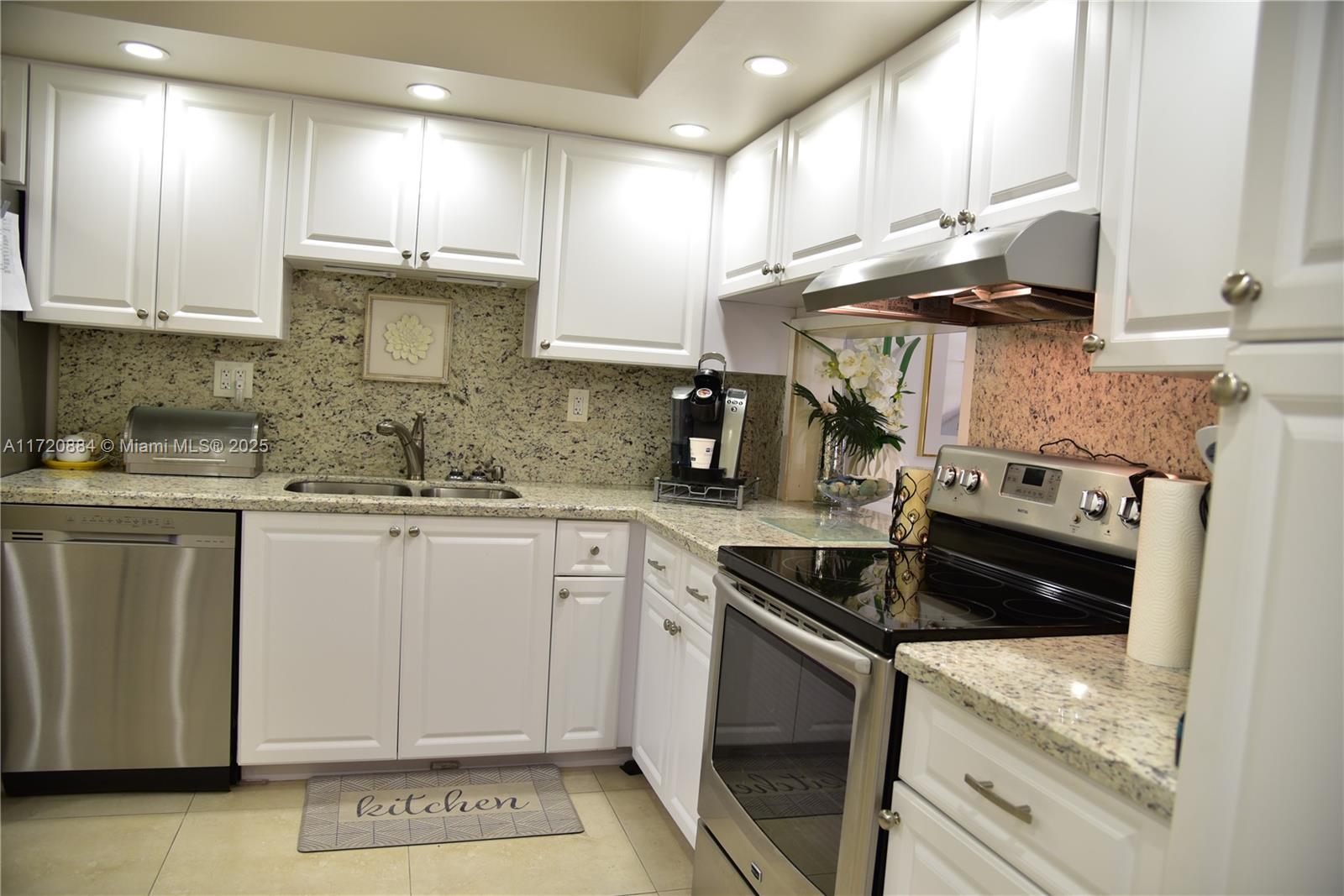 Picture of 4960 E Sabal Palm Blvd # 211, Tamarac, FL 33319