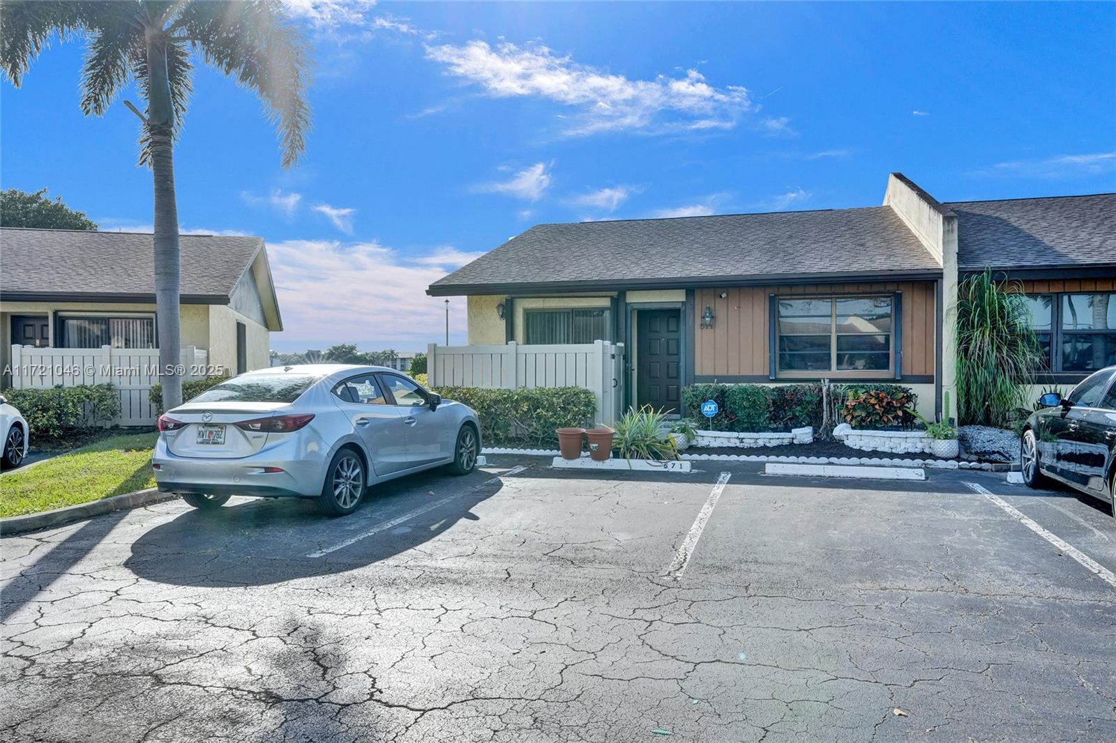 Picture of 571 Banks Rd, Margate, FL 33063