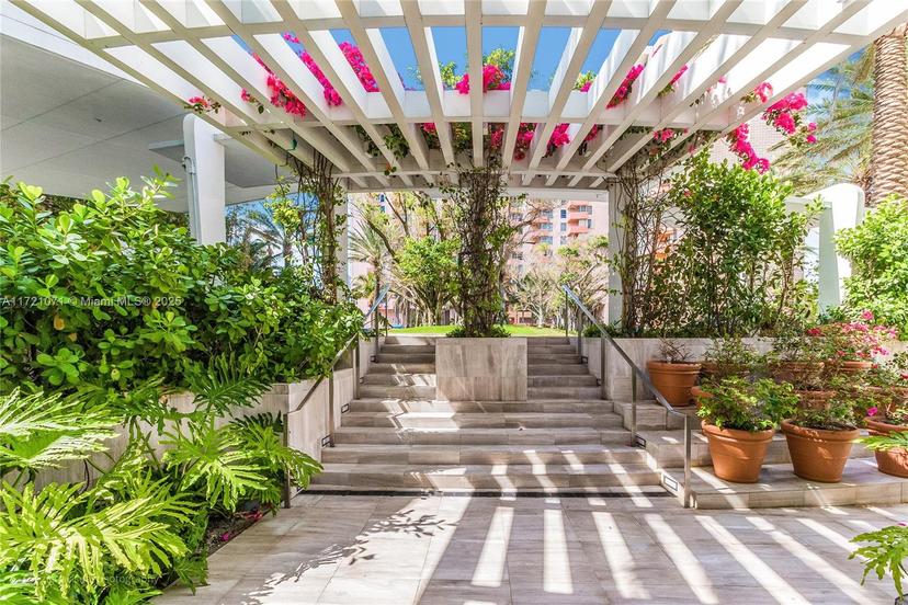 Picture of 2901 Collins Av # 1207, Miami Beach FL 33140