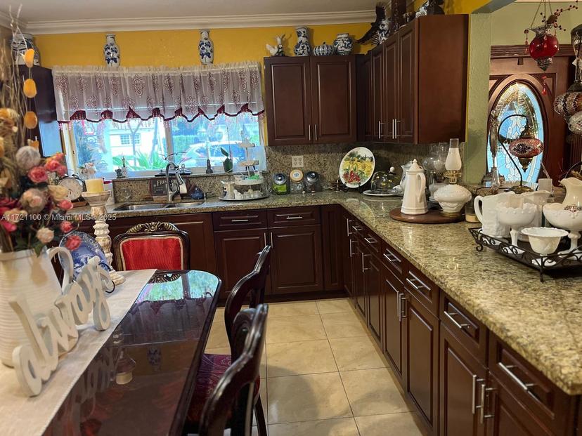 Picture of 6760 W 6Th Ct, Hialeah FL 33012