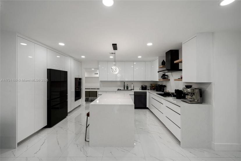 Picture of 571 Raven Ave, Miami Springs FL 33166