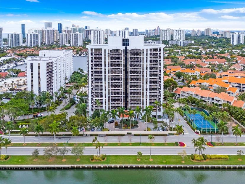 Picture of 3600 Yacht Club Dr # 402, Aventura FL 33180