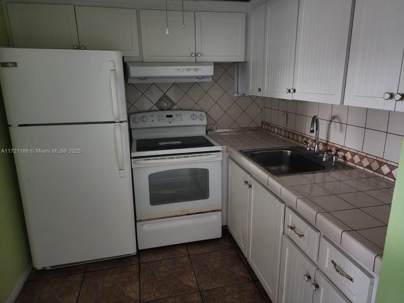 Picture of 135 Berkshire # F, West Palm Beach FL 33417