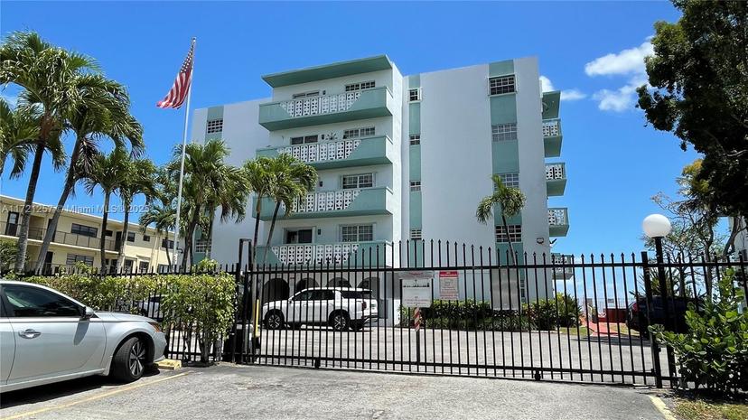 Picture of 7825 NE Bayshore Ct # 506, Miami FL 33138