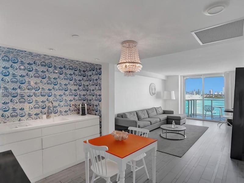 Picture of 1100 West Ave # 1024, Miami Beach FL 33139